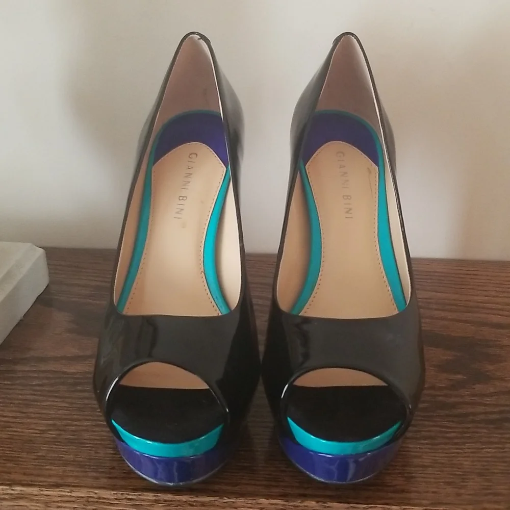 Gianni Bini Jamie009 Colorblock Platform Stiletto - Picture 4 of 9